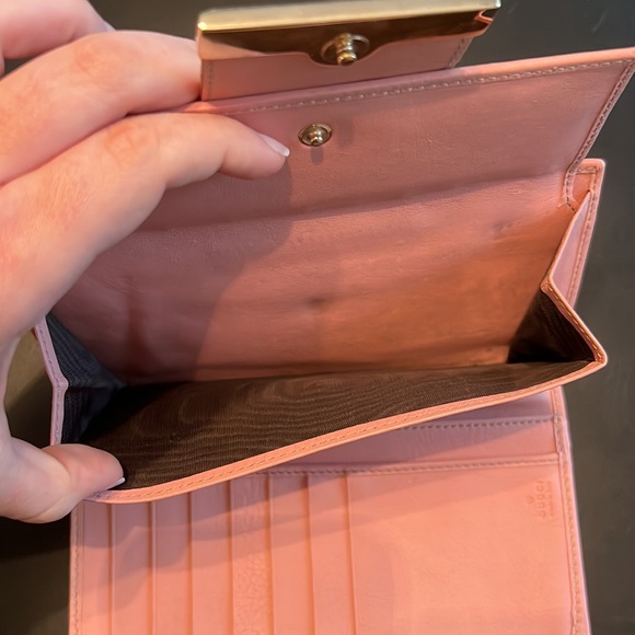 Auth vintage Gucci wallet - Picture 4 of 13